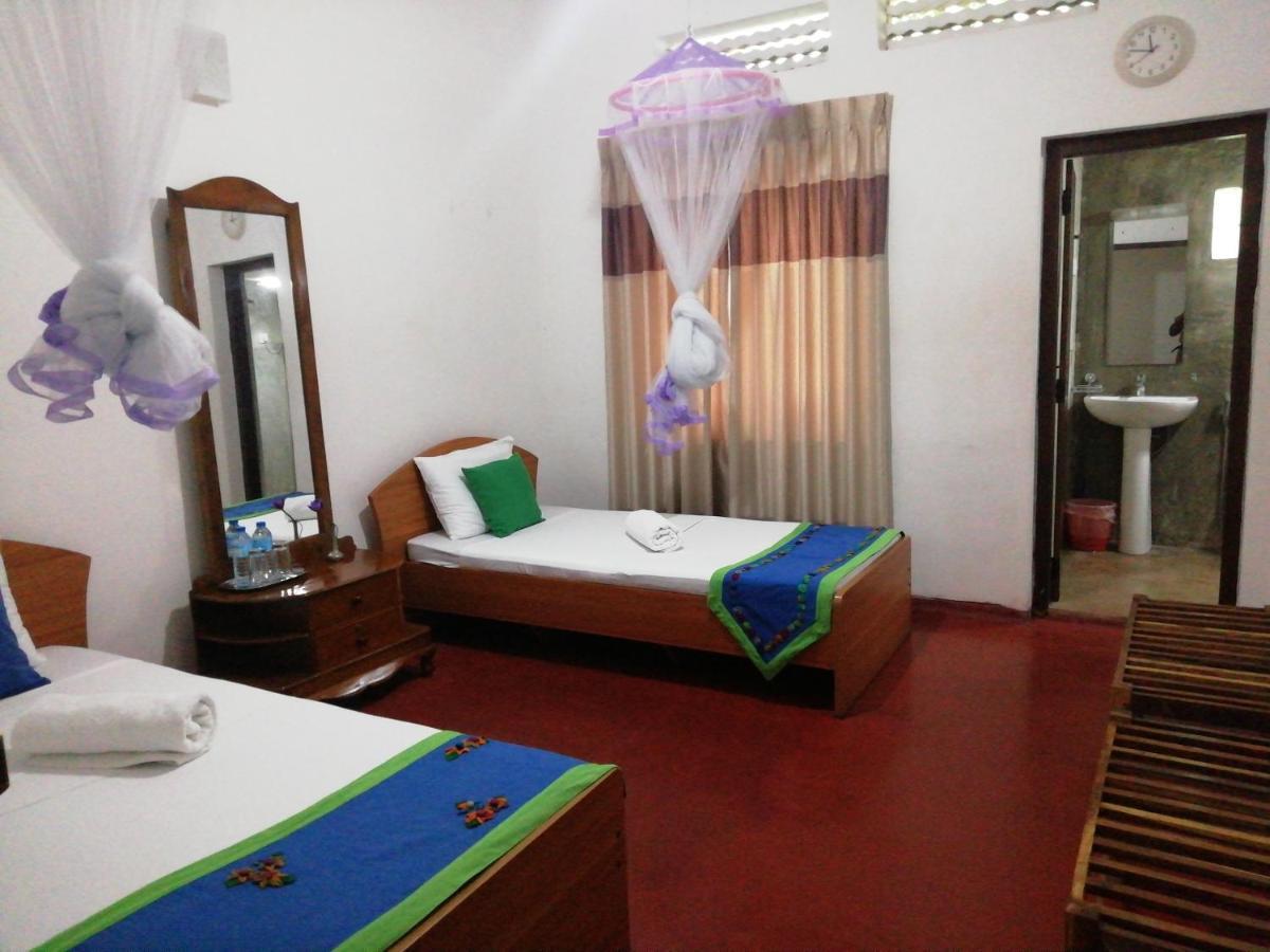 Mahaweli Shades Hotel Kandy Exterior foto